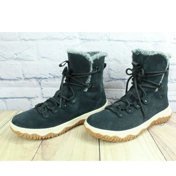 LL Bean Day Venture Black Suede Waterproof Insulated Winter Boots Size 8.5 M - Picture 2 of 9